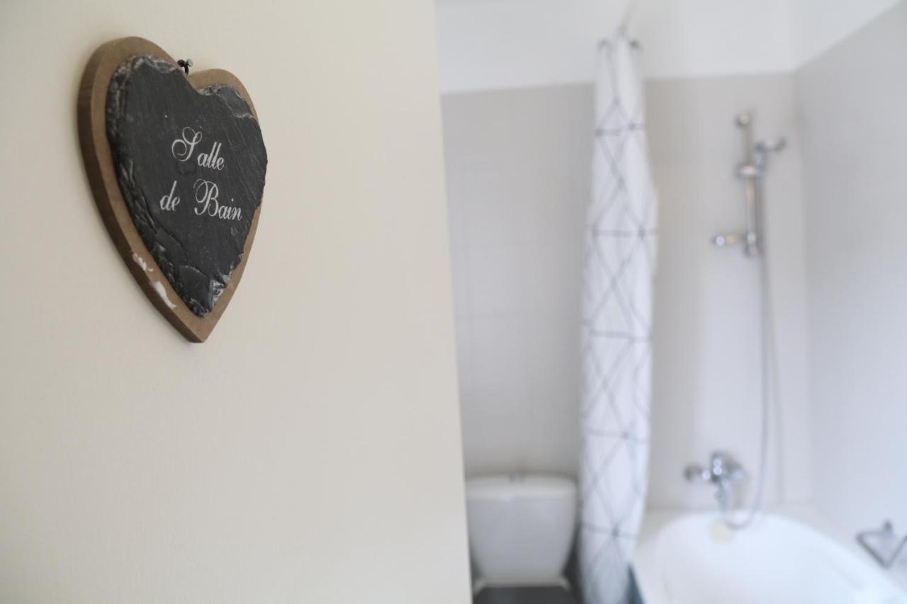 Manoir Du Taillis Bed & Breakfast Heugon ภายนอก รูปภาพ