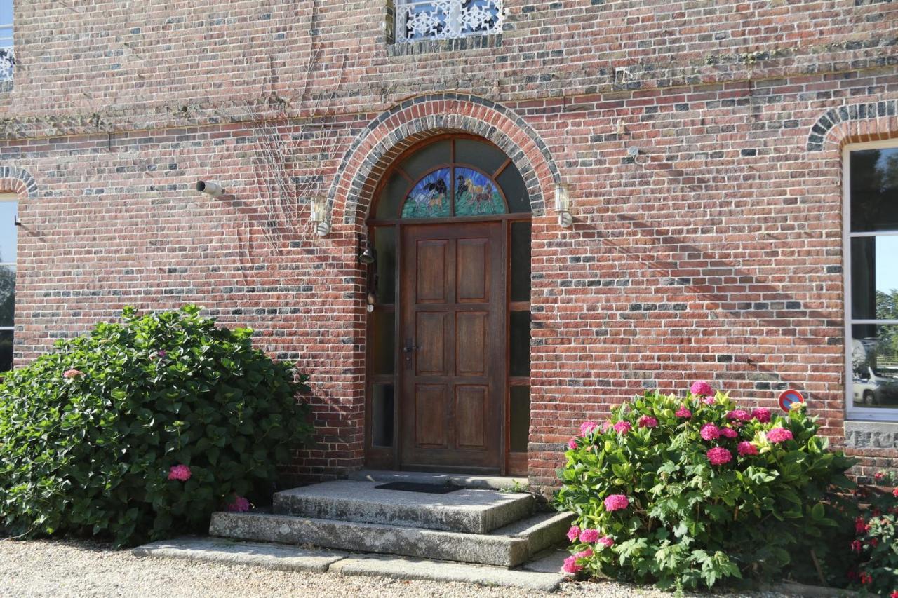 Manoir Du Taillis Bed & Breakfast Heugon ภายนอก รูปภาพ