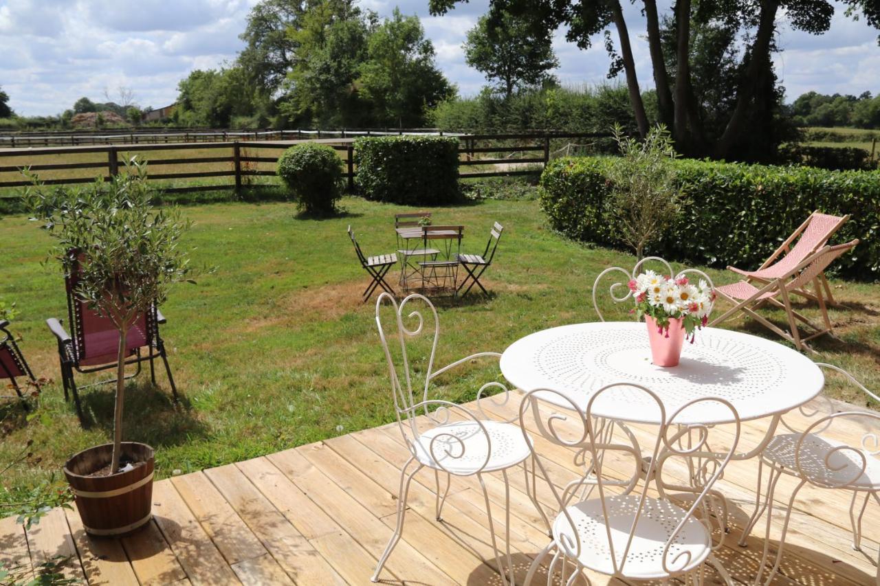 Manoir Du Taillis Bed & Breakfast Heugon ภายนอก รูปภาพ