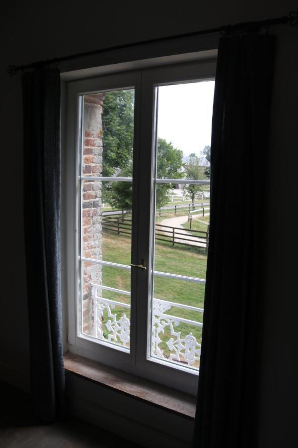 Manoir Du Taillis Bed & Breakfast Heugon ภายนอก รูปภาพ