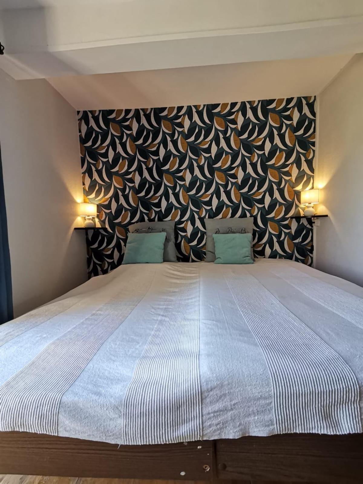 Manoir Du Taillis Bed & Breakfast Heugon ภายนอก รูปภาพ